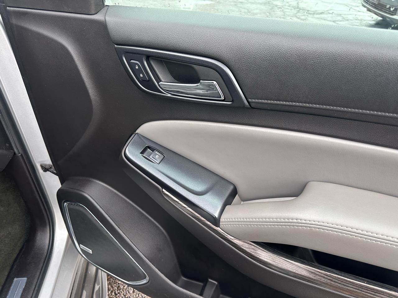 Chevrolet Tahoe 4WD 4dr LT 2015