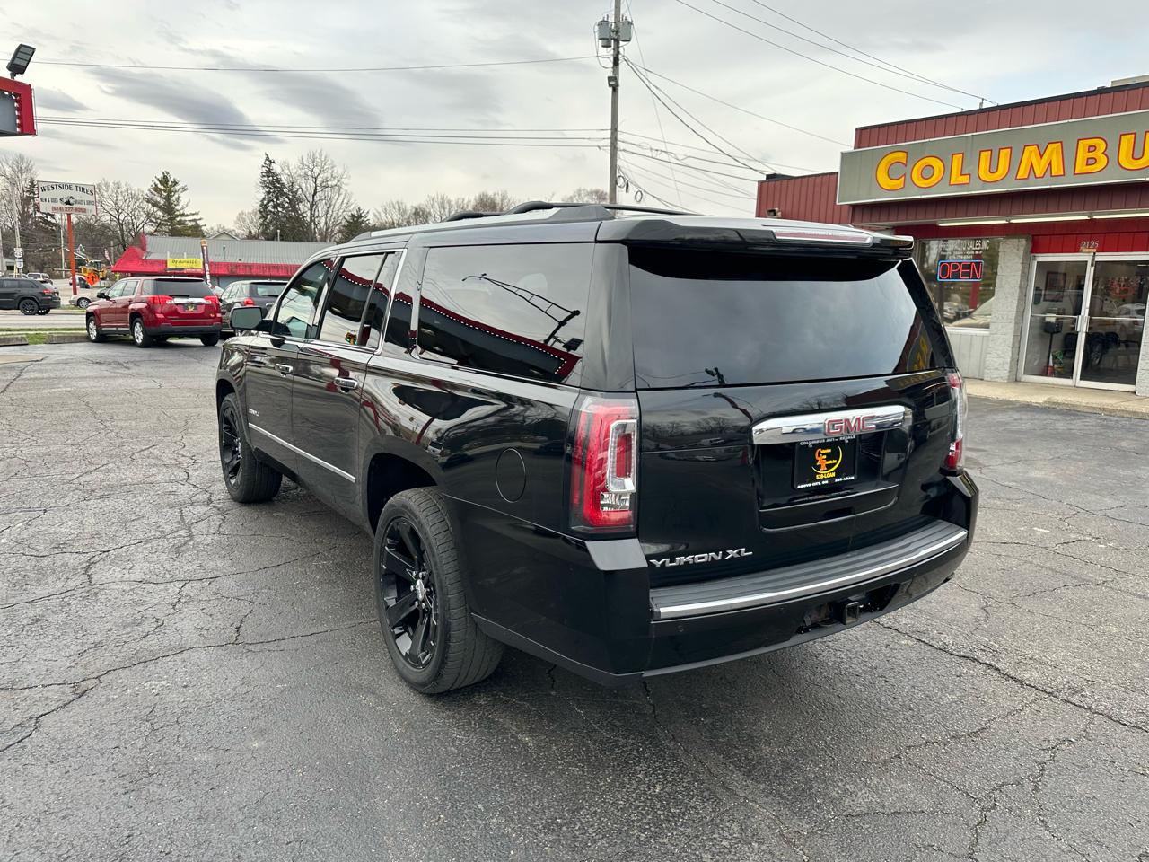 GMC Yukon XL 4WD 4dr Denali 2016
