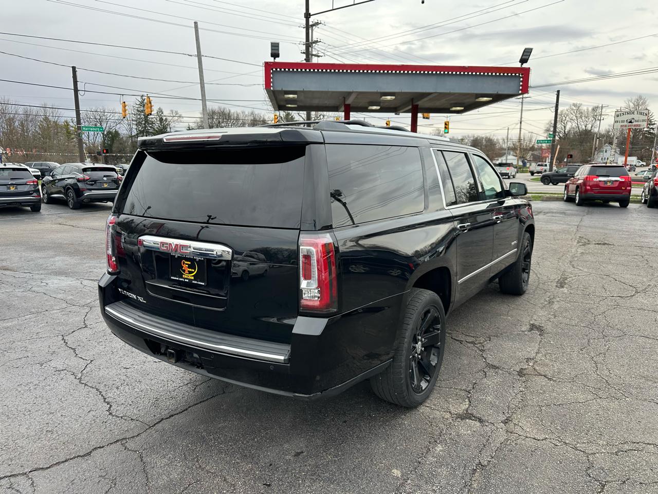 GMC Yukon XL 4WD 4dr Denali 2016