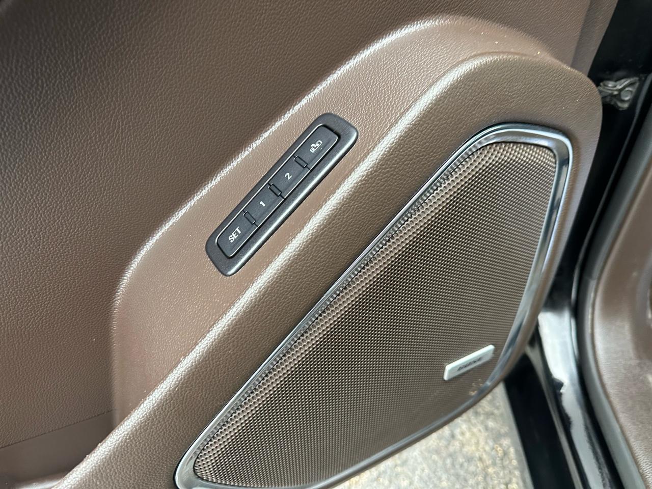 GMC Yukon XL 4WD 4dr Denali 2016