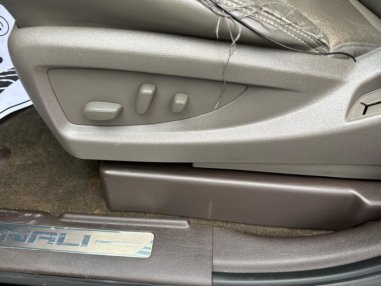 GMC Yukon XL 4WD 4dr Denali 2016