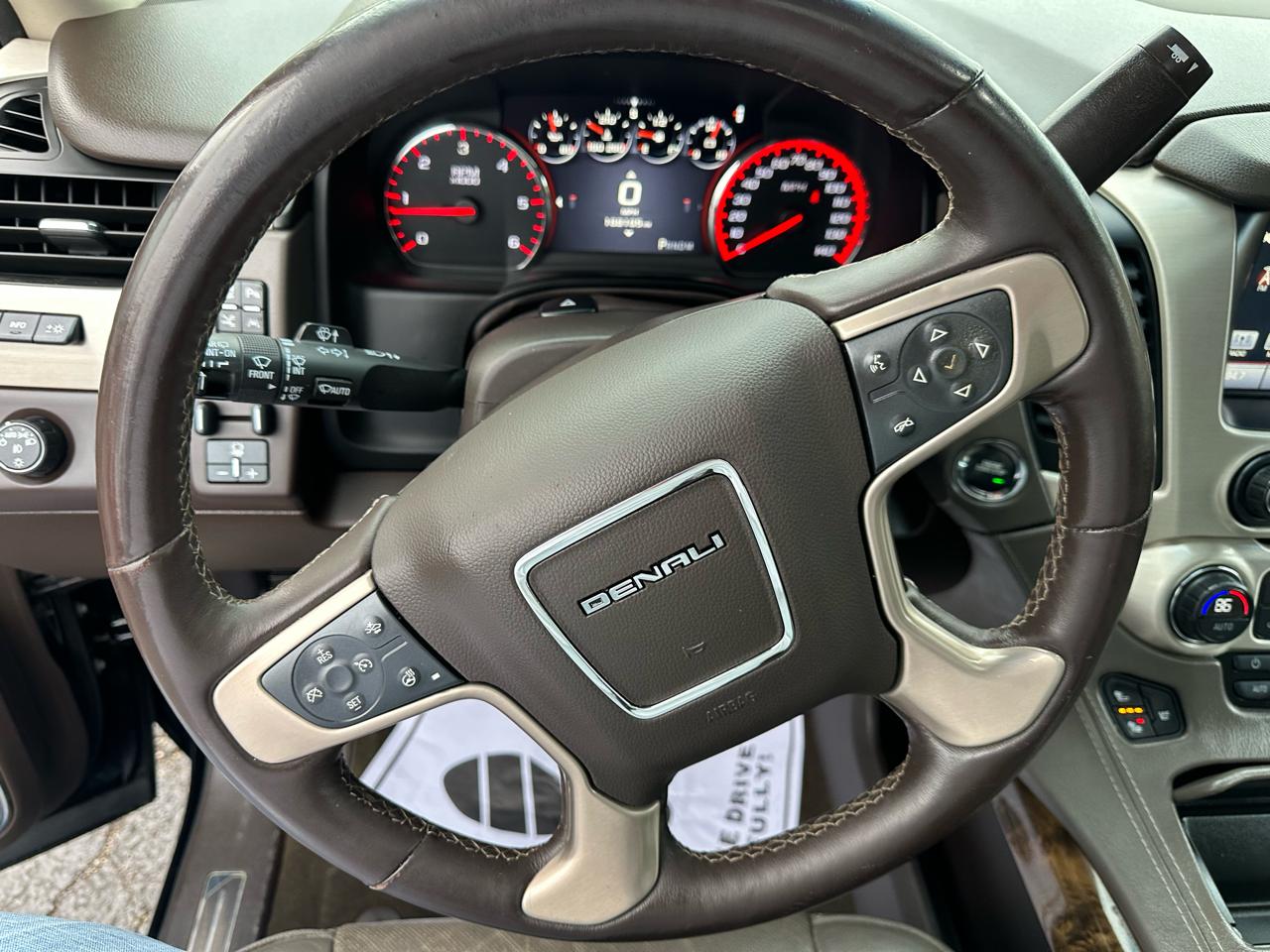 GMC Yukon XL 4WD 4dr Denali 2016