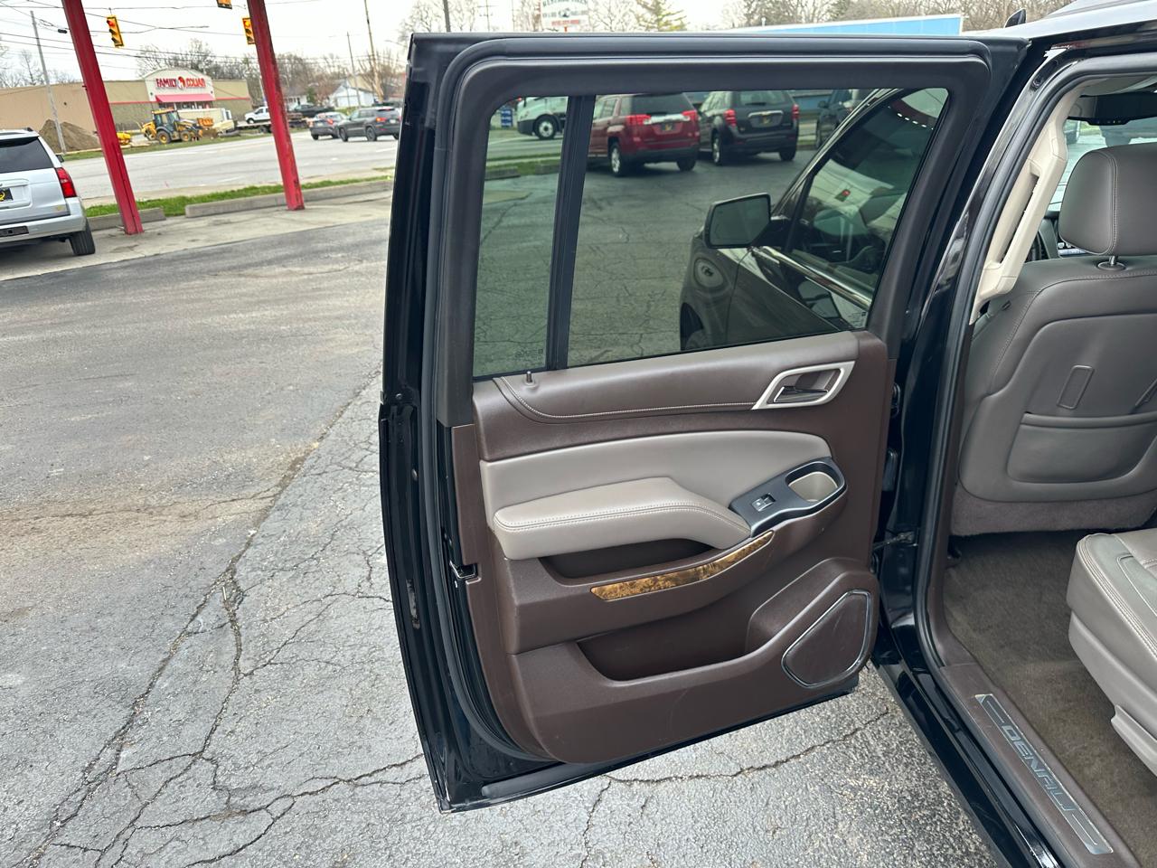 GMC Yukon XL 4WD 4dr Denali 2016