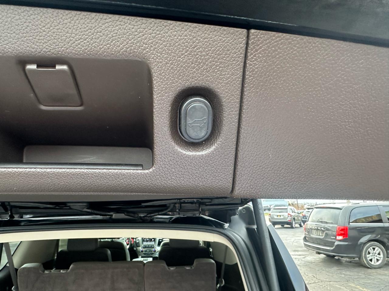 GMC Yukon XL 4WD 4dr Denali 2016