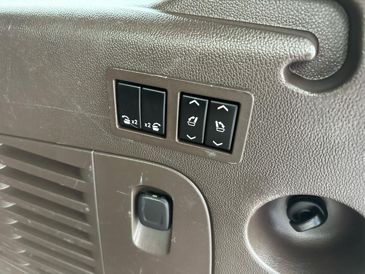 GMC Yukon XL 4WD 4dr Denali 2016