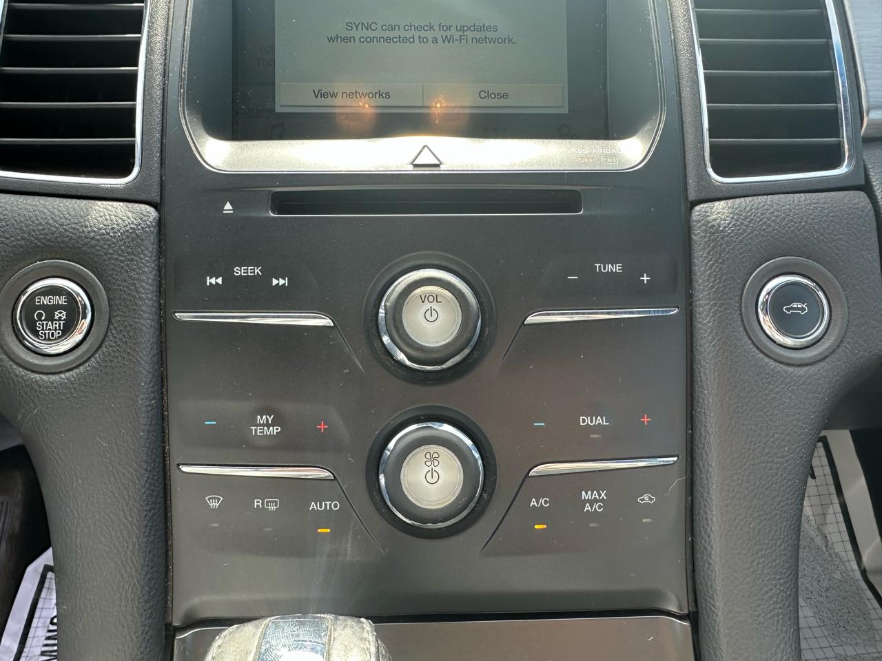 Ford Taurus SEL FWD 2018