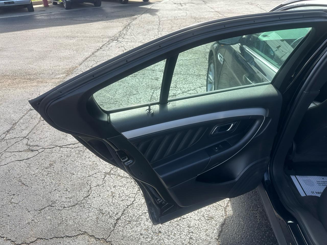 Ford Taurus SEL FWD 2018