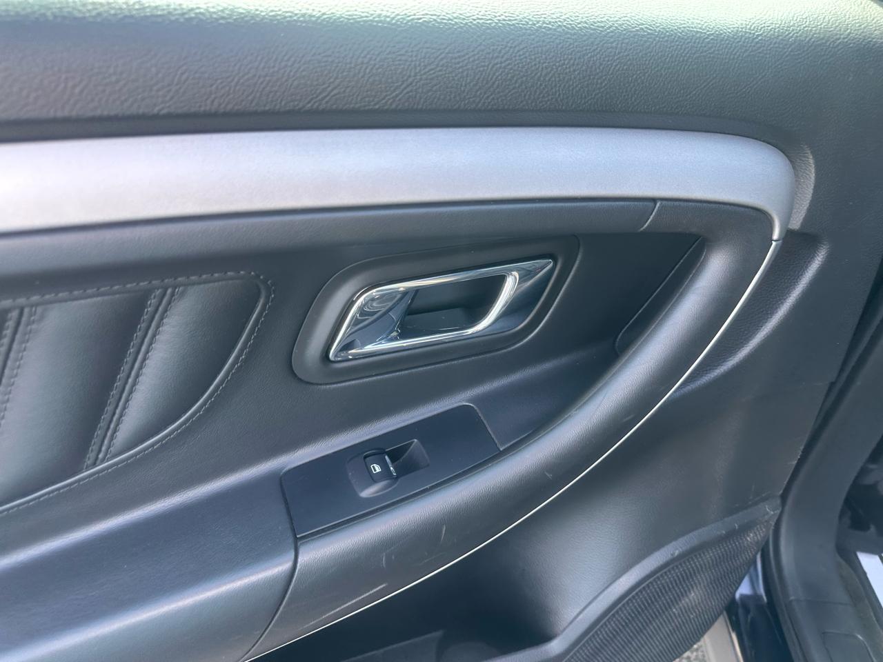 Ford Taurus SEL FWD 2018