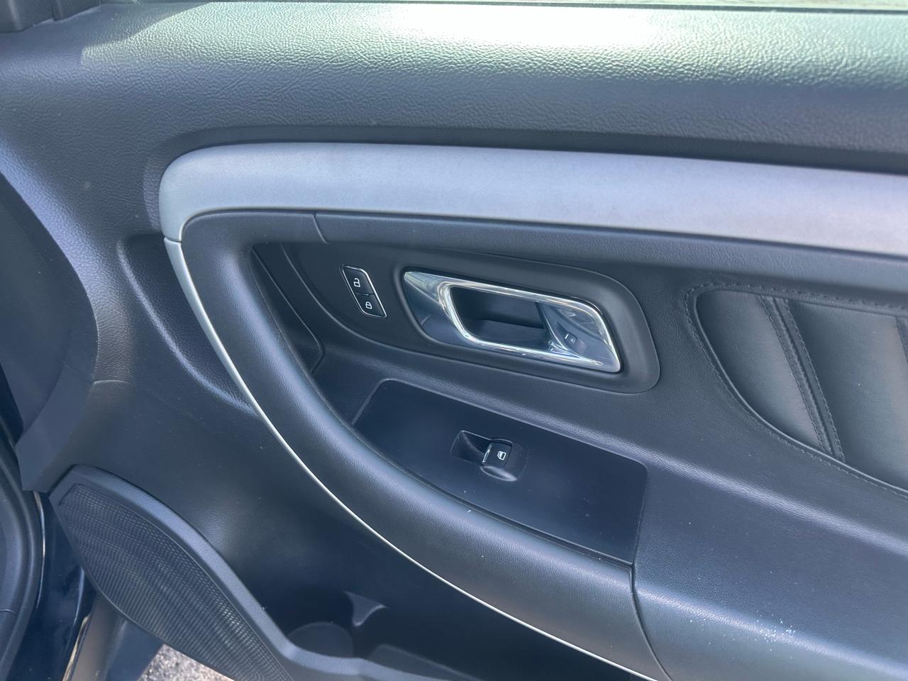 Ford Taurus SEL FWD 2018