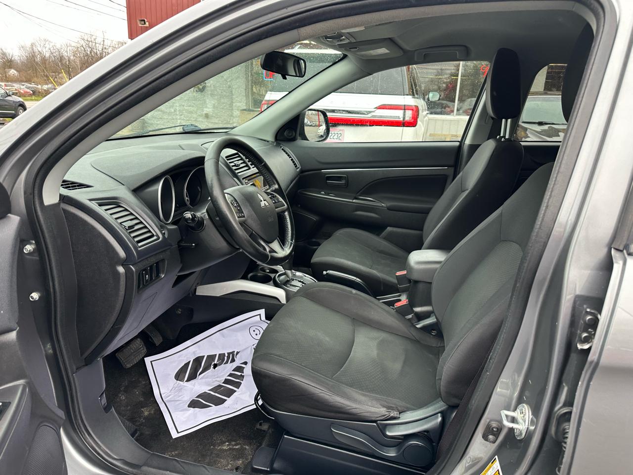 Mitsubishi Outlander Sport 2WD 4dr Man ES 2014