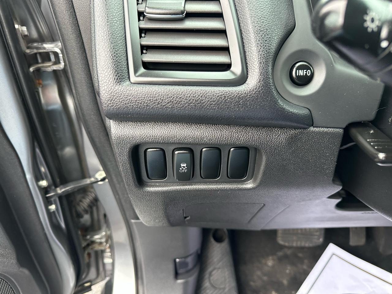 Mitsubishi Outlander Sport 2WD 4dr Man ES 2014