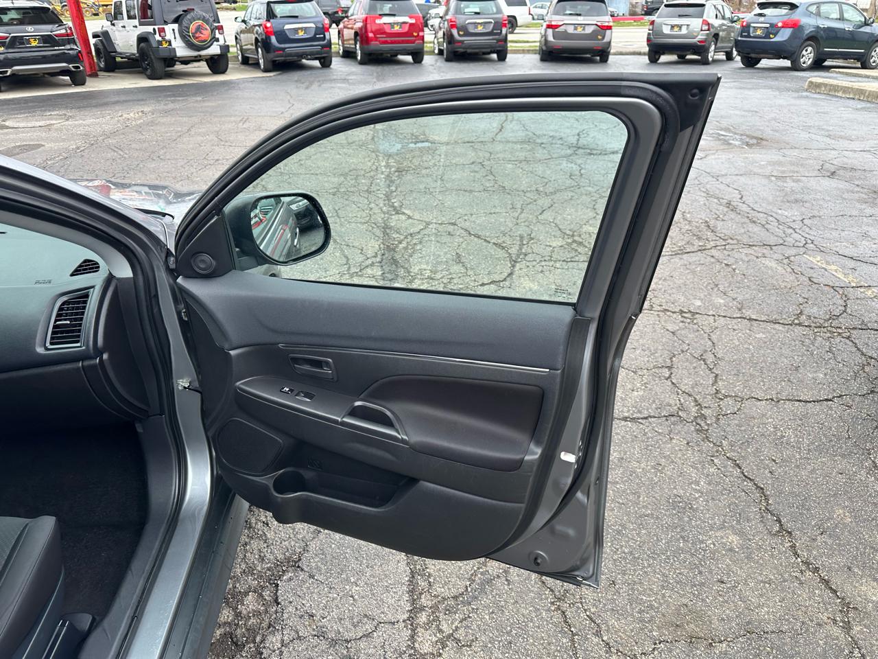 Mitsubishi Outlander Sport 2WD 4dr Man ES 2014