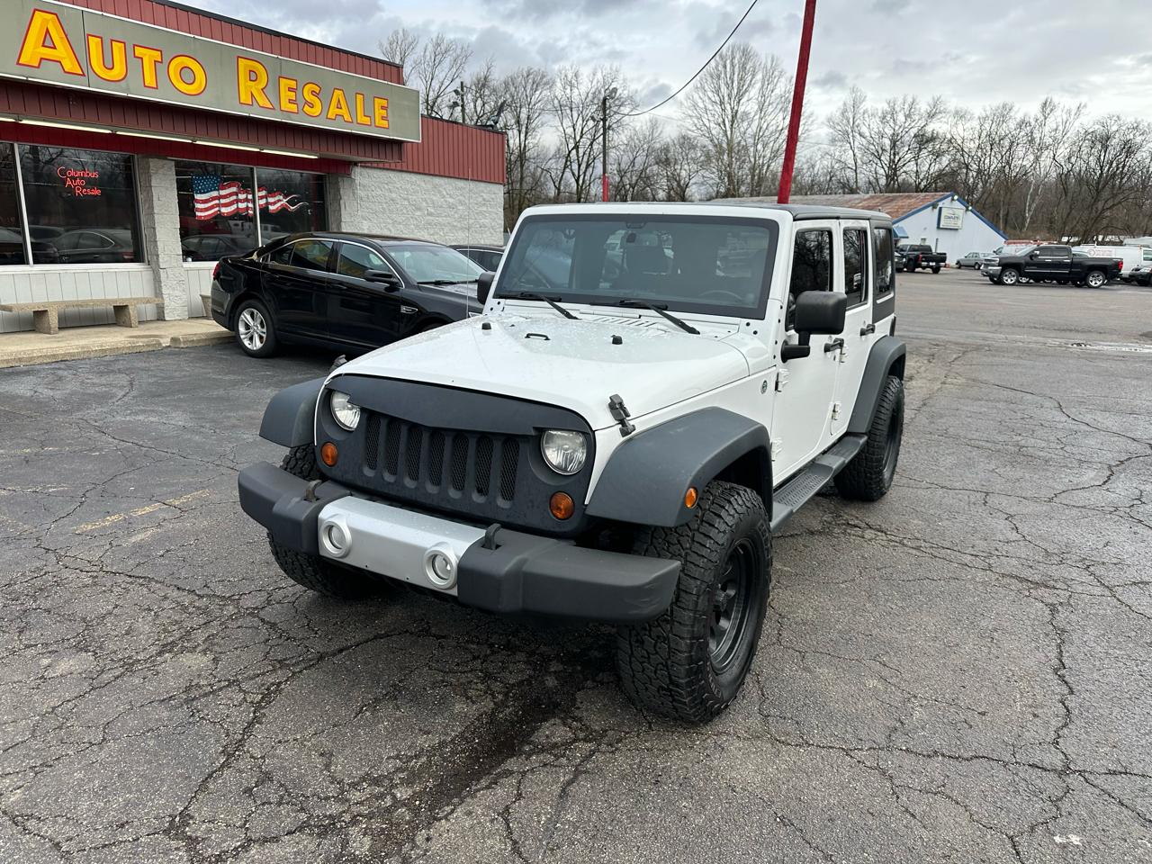 Jeep Wrangler Unlimited 4WD 4dr Sahara 2013