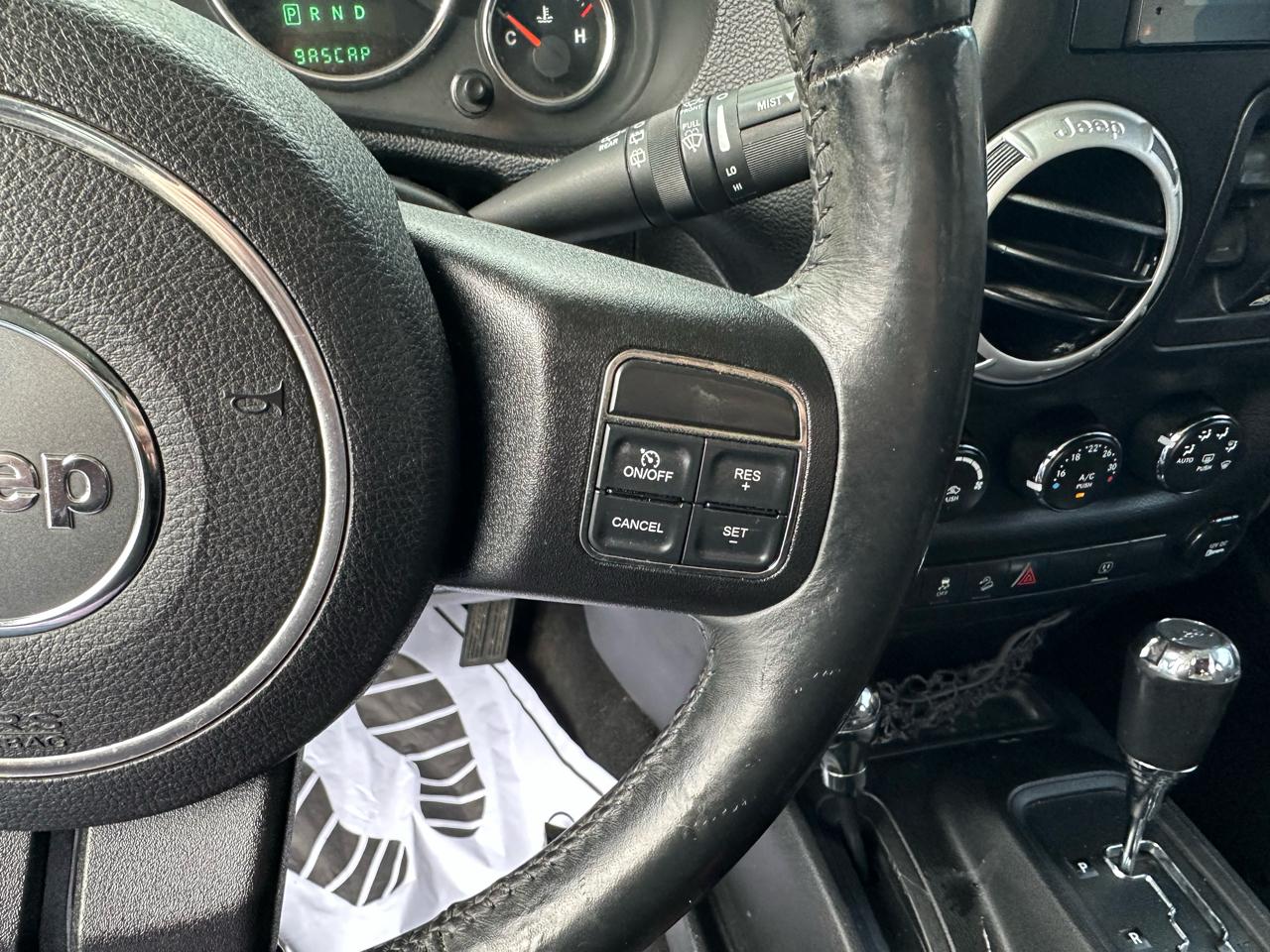 Jeep Wrangler Unlimited 4WD 4dr Sahara 2013