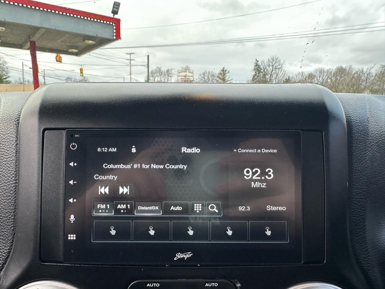 Jeep Wrangler Unlimited 4WD 4dr Sahara 2013