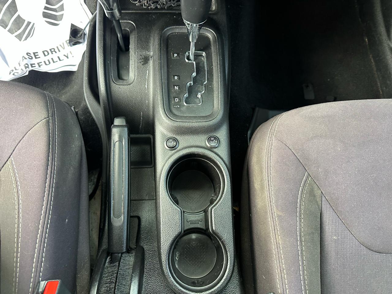 Jeep Wrangler Unlimited 4WD 4dr Sahara 2013