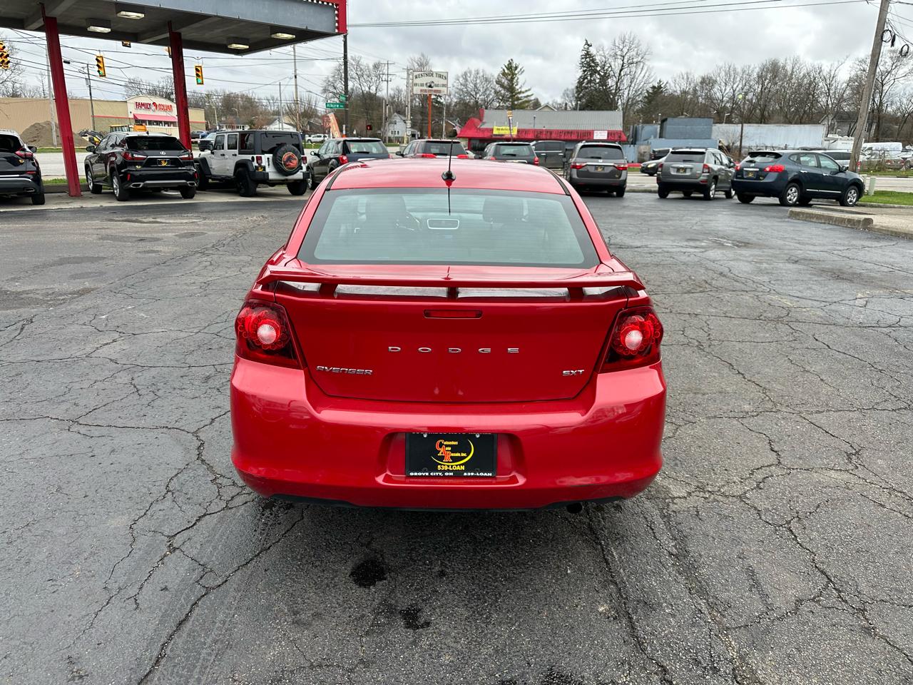 Dodge Avenger 4dr Sdn SXT 2013