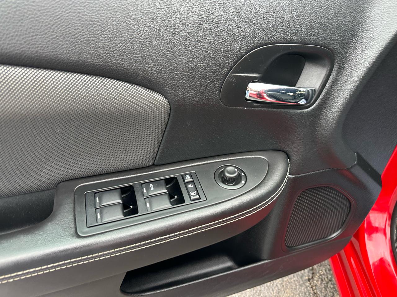 Dodge Avenger 4dr Sdn SXT 2013