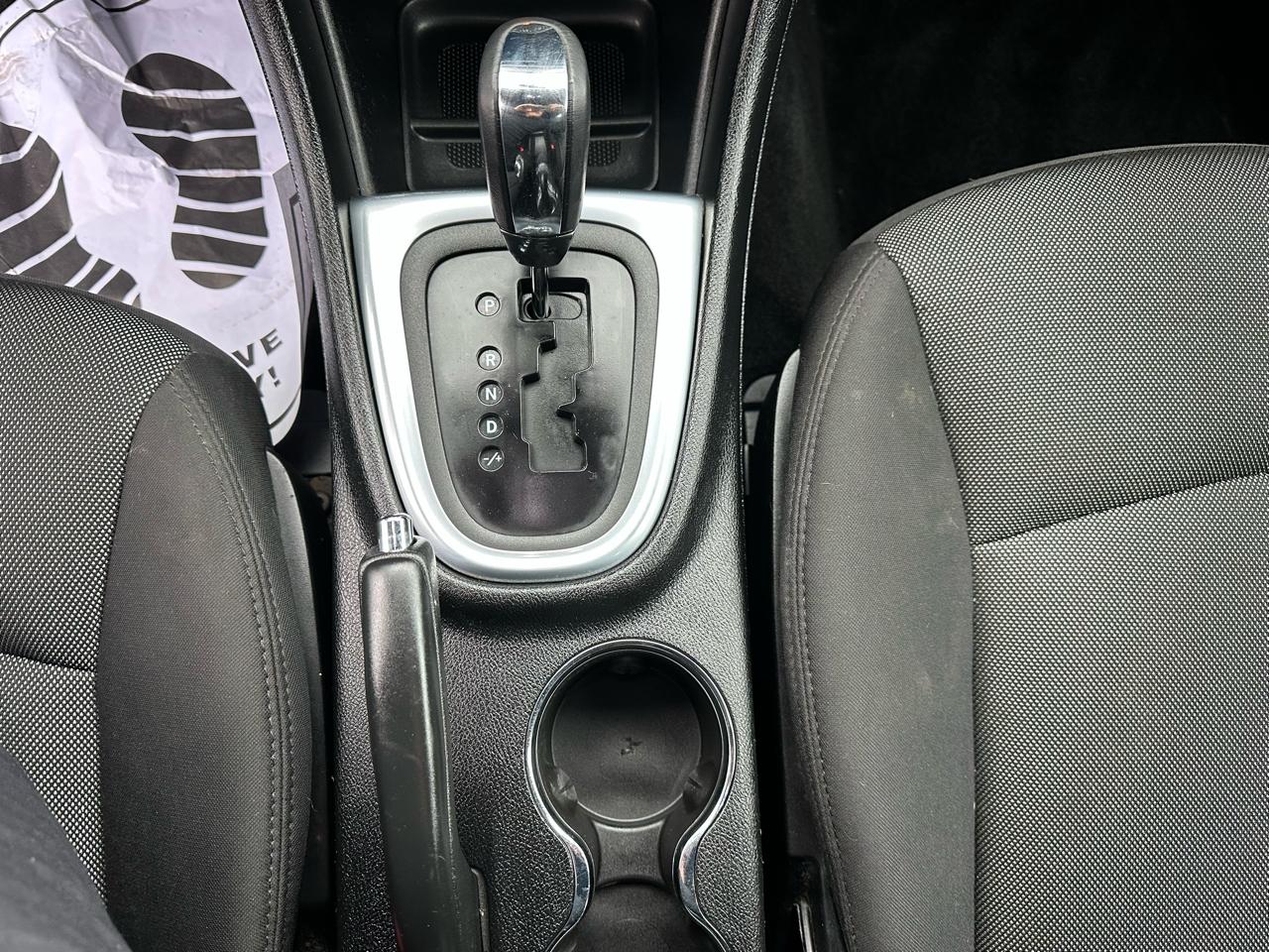 Dodge Avenger 4dr Sdn SXT 2013