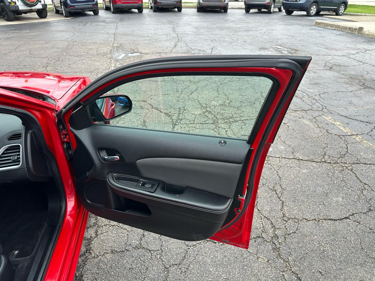 Dodge Avenger 4dr Sdn SXT 2013