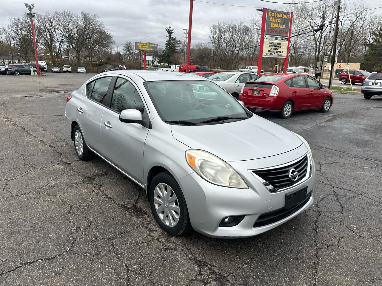 Nissan Versa 4dr Sdn CVT 1.6 SV 2012