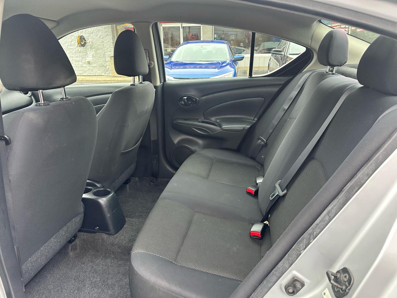 Nissan Versa 4dr Sdn CVT 1.6 SV 2012