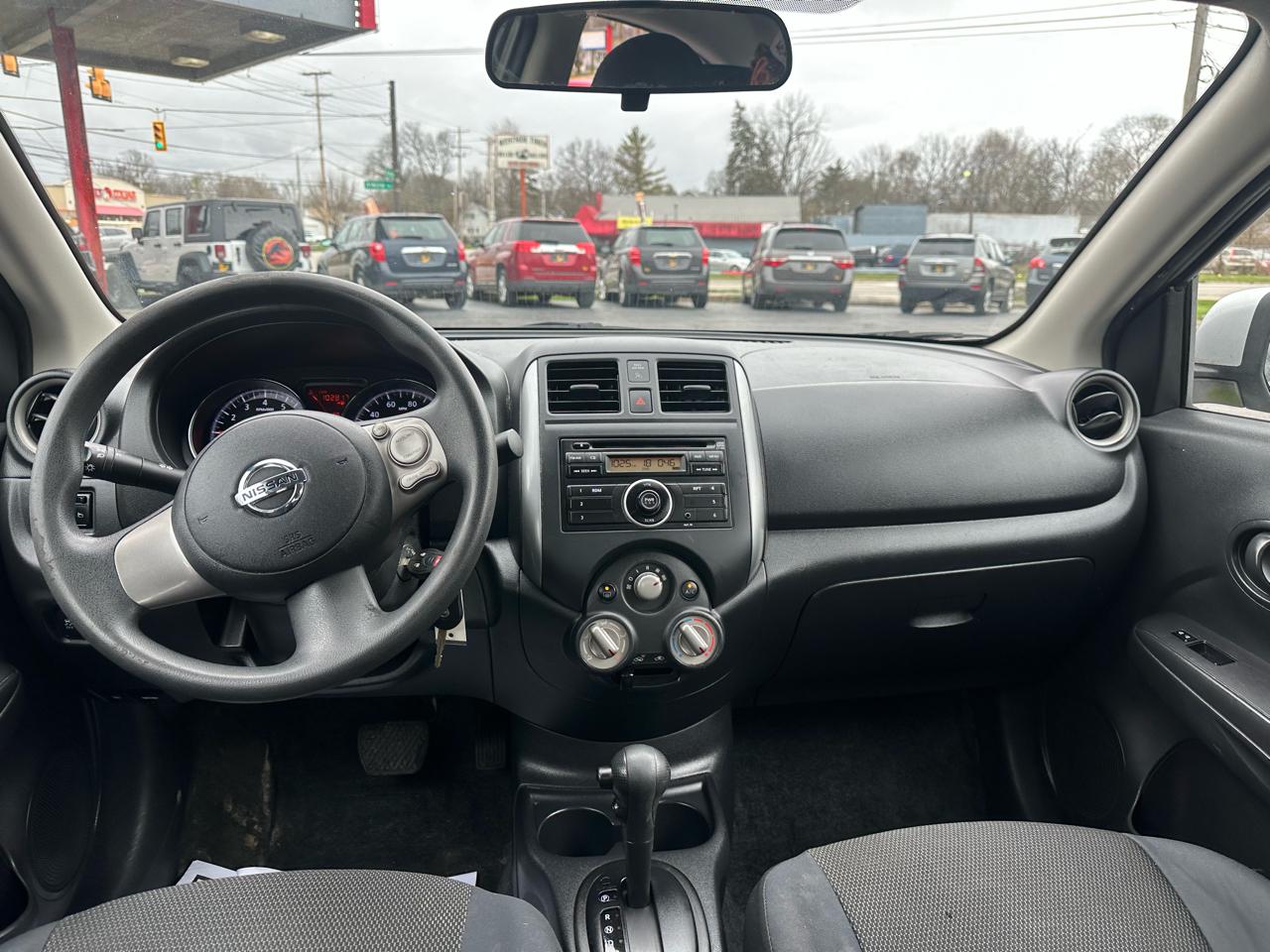 Nissan Versa 4dr Sdn CVT 1.6 SV 2012