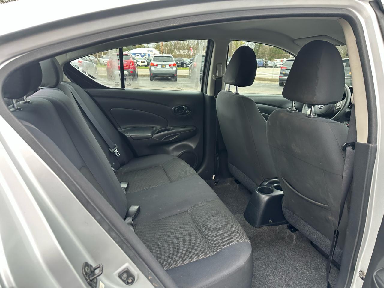 Nissan Versa 4dr Sdn CVT 1.6 SV 2012