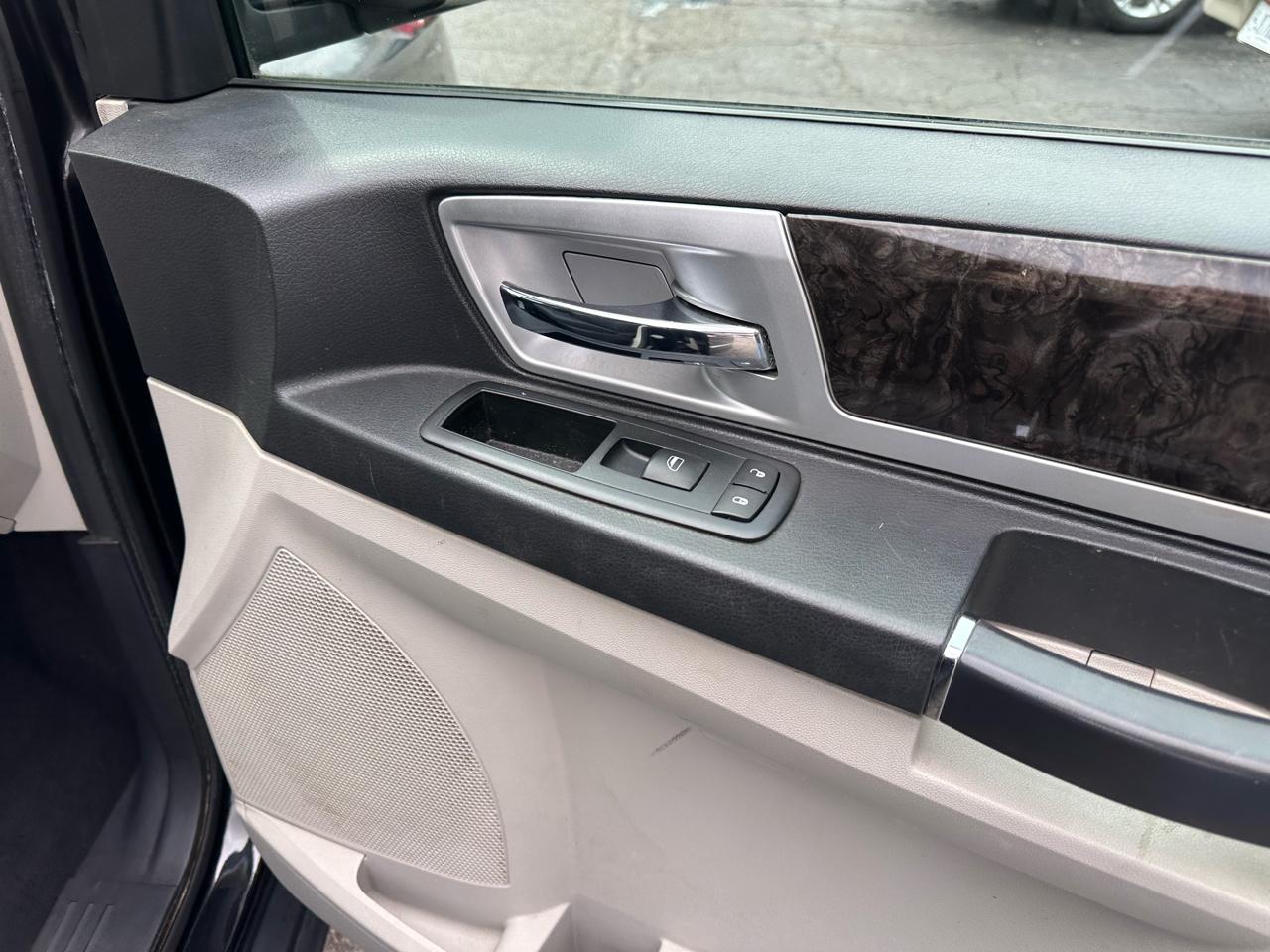 Dodge Grand Caravan 4dr Wgn Crew 2010