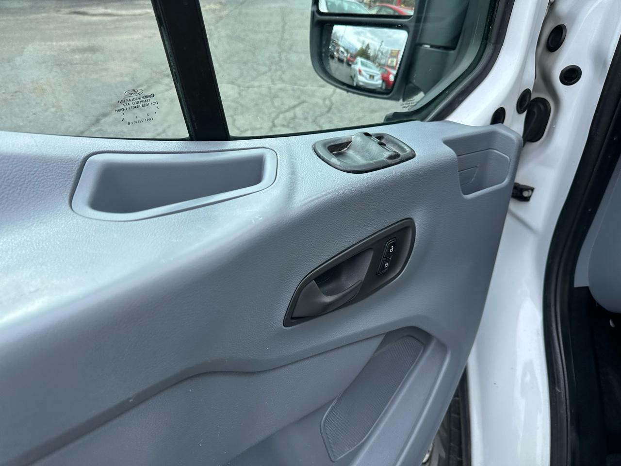 Ford Transit Van T-250 148" Med Rf 9000 GVWR Dual Dr 2018