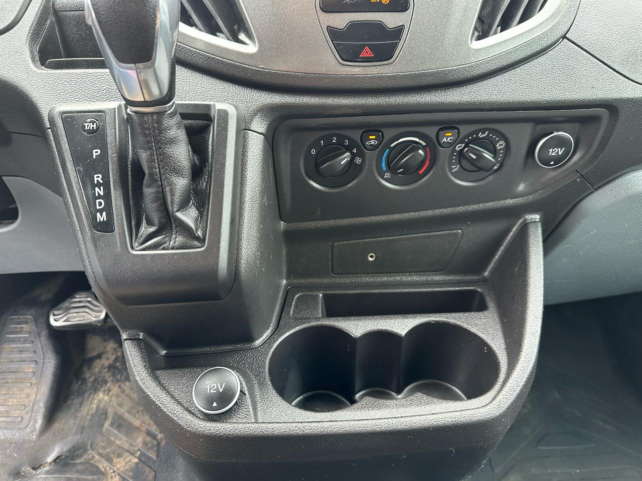 Ford Transit Van T-250 148" Med Rf 9000 GVWR Dual Dr 2018