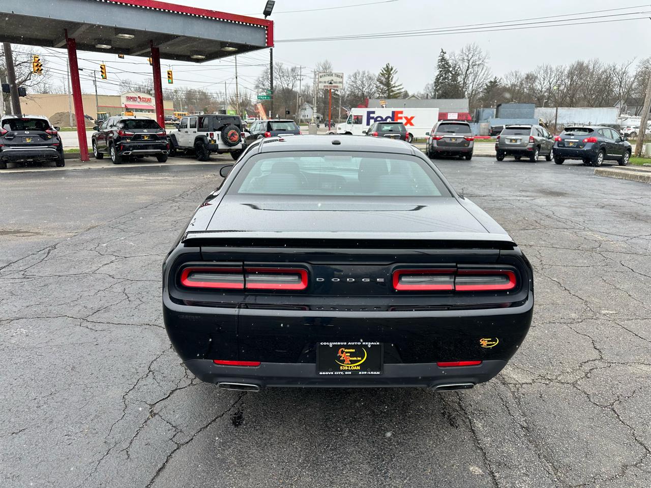 Dodge Challenger 2dr Cpe SXT 2016