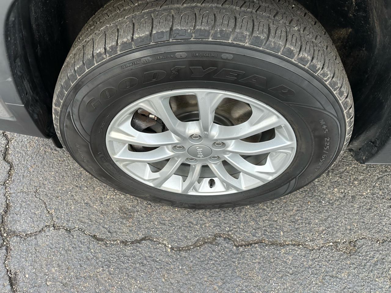 Jeep Cherokee Latitude 4x4 2019