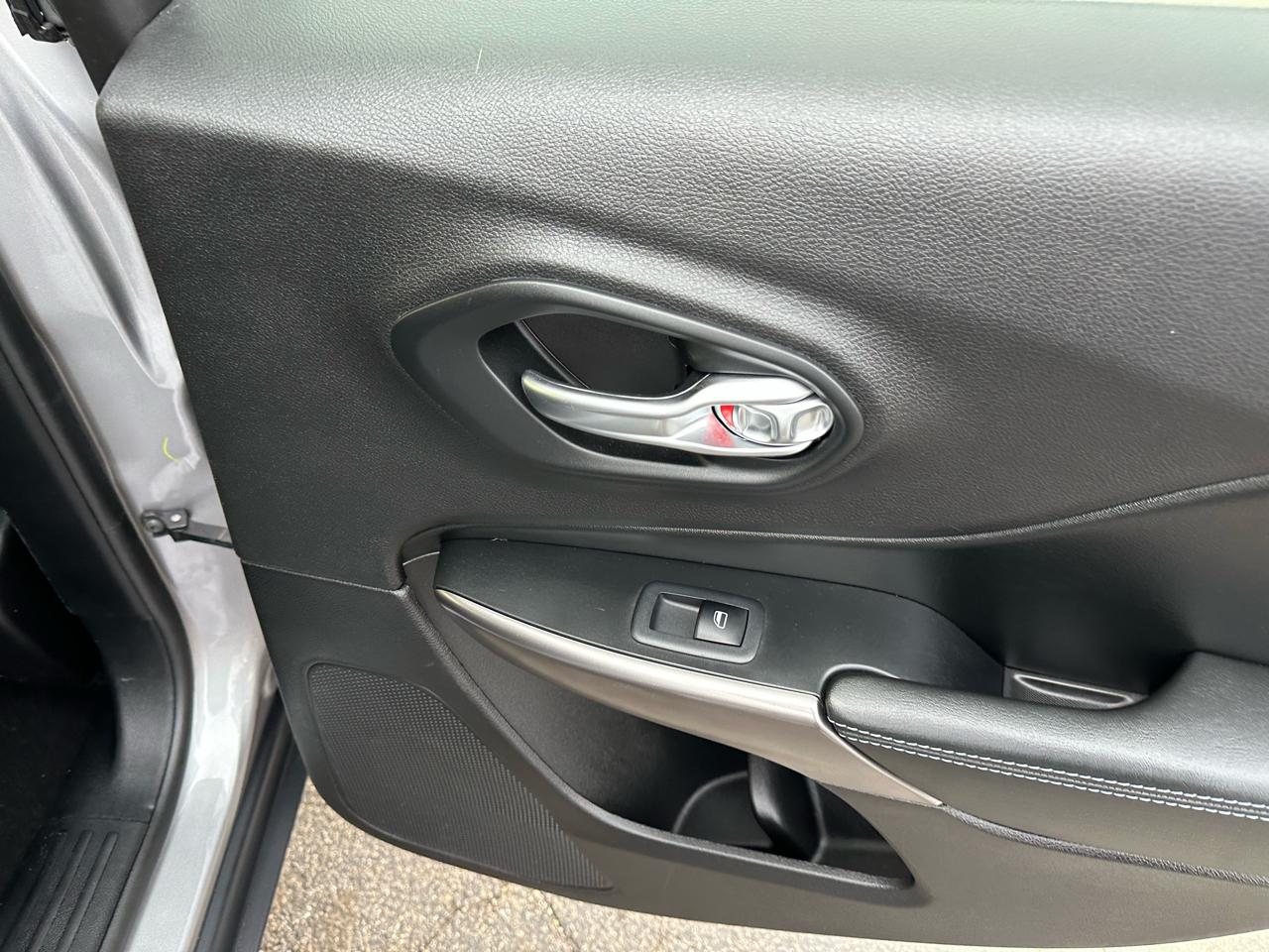 Jeep Cherokee Latitude 4x4 2019