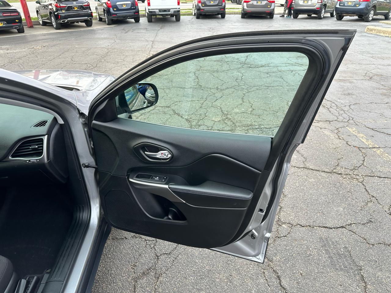 Jeep Cherokee Latitude 4x4 2019