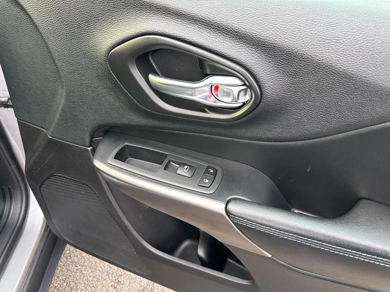 Jeep Cherokee Latitude 4x4 2019