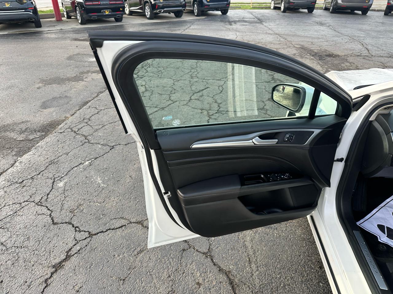 Ford Fusion 4dr Sdn Titanium FWD 2013