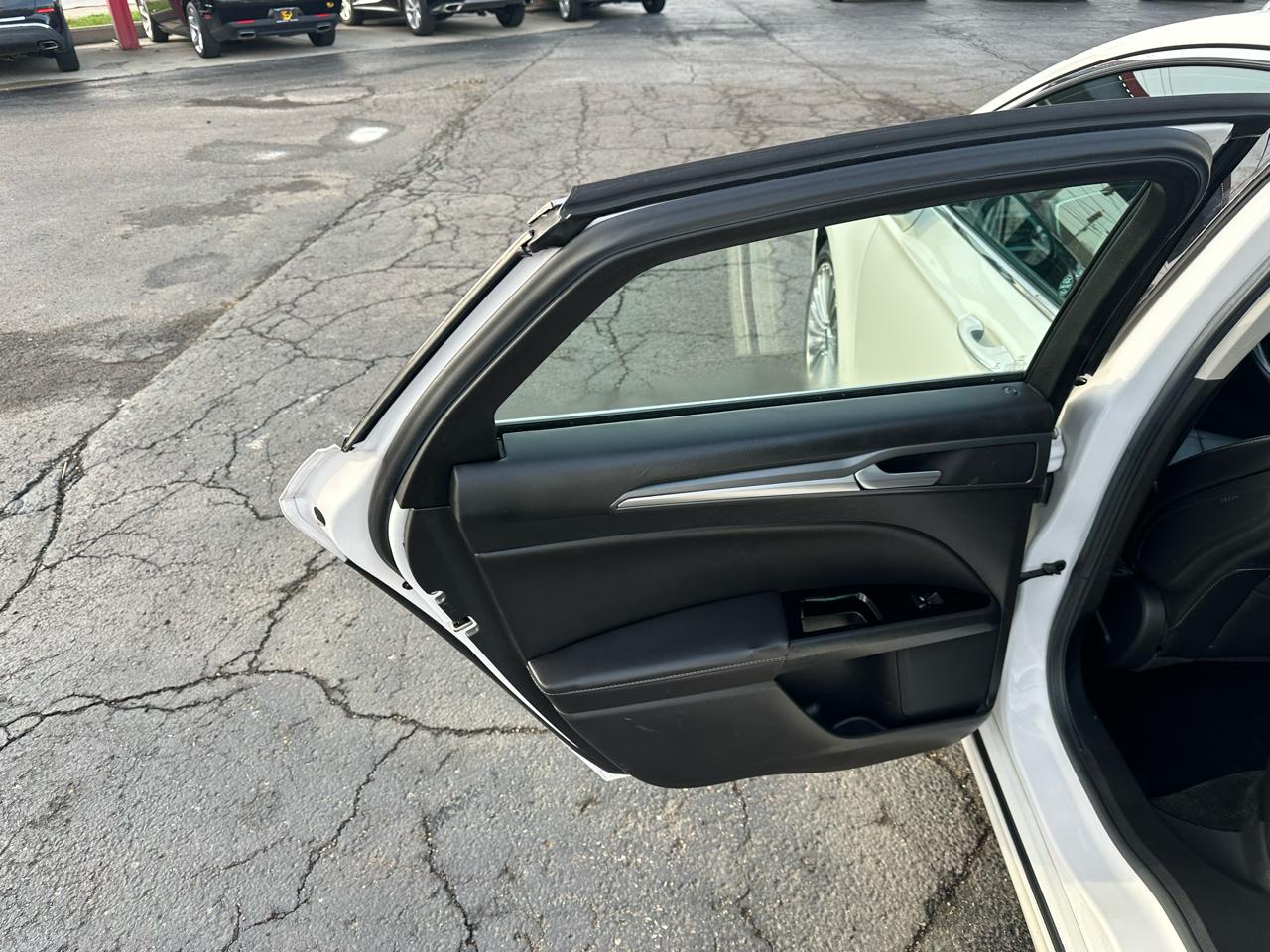 Ford Fusion 4dr Sdn Titanium FWD 2013