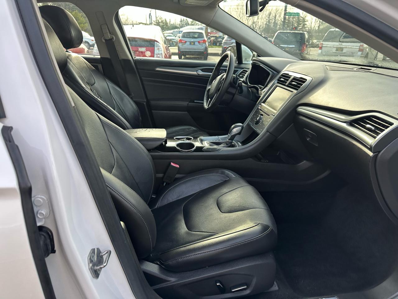 Ford Fusion 4dr Sdn Titanium FWD 2013