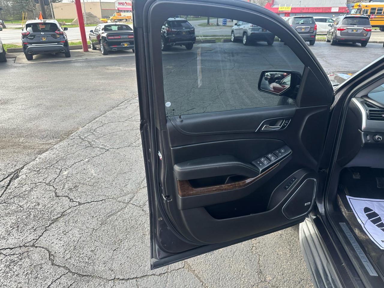 Chevrolet Tahoe 4WD 4dr LT 2016