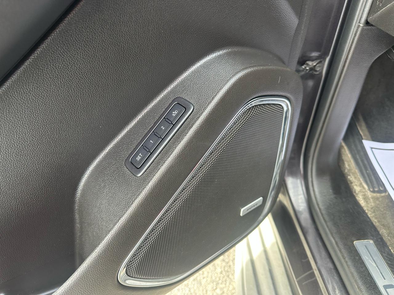 Chevrolet Tahoe 4WD 4dr LT 2016