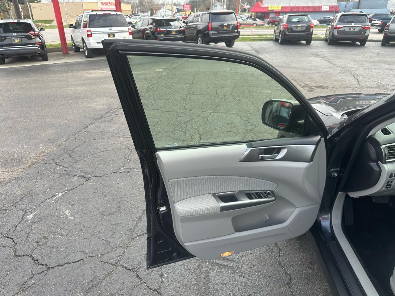 Subaru Forester 4dr Auto 2.5X Premium 2012