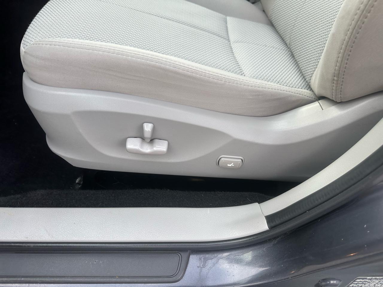 Subaru Forester 4dr Auto 2.5X Premium 2012