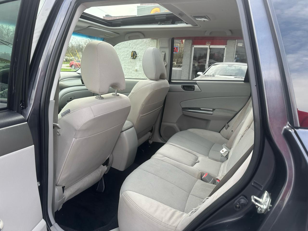 Subaru Forester 4dr Auto 2.5X Premium 2012