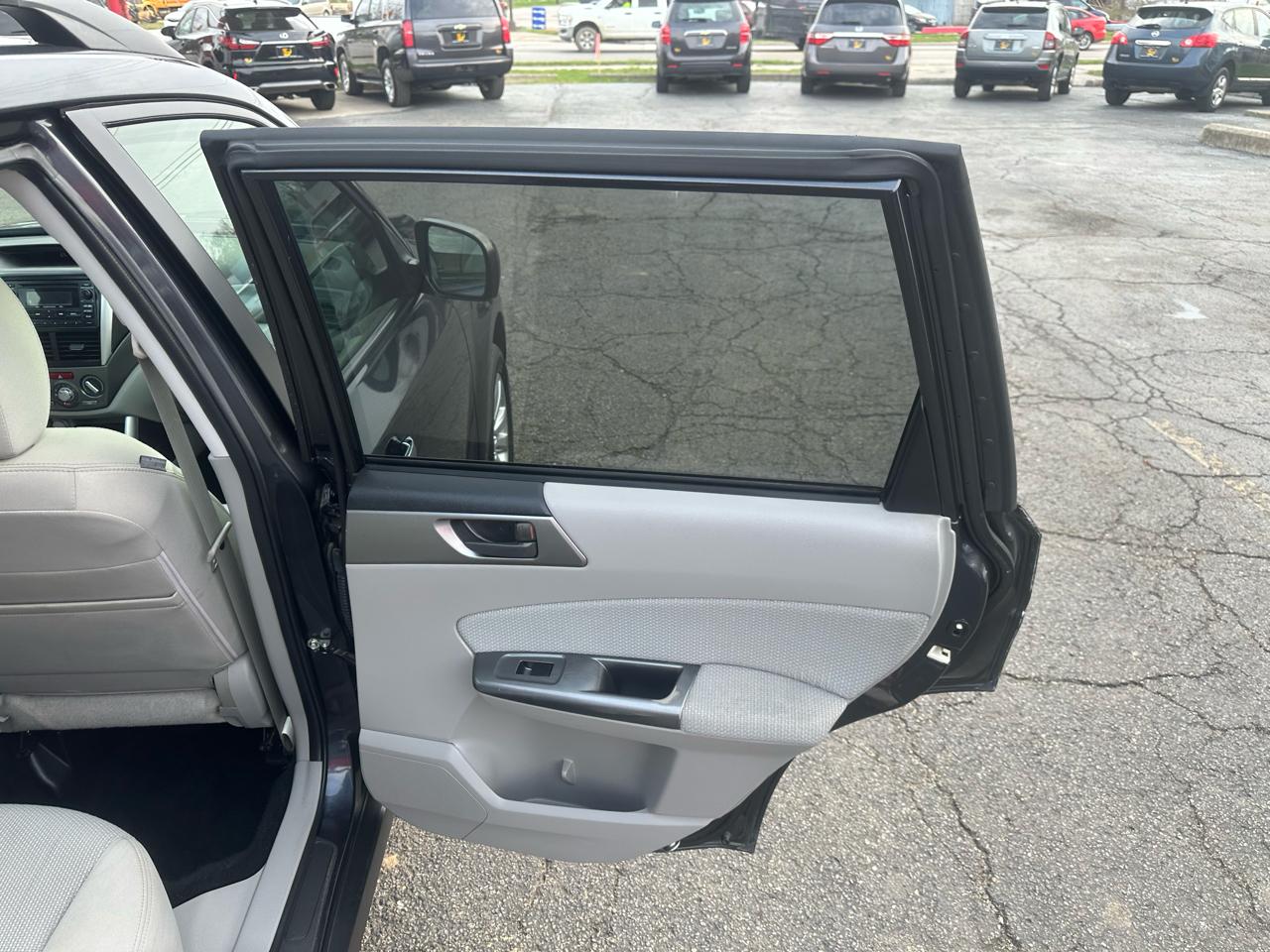 Subaru Forester 4dr Auto 2.5X Premium 2012