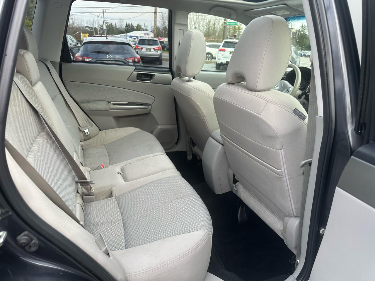 Subaru Forester 4dr Auto 2.5X Premium 2012