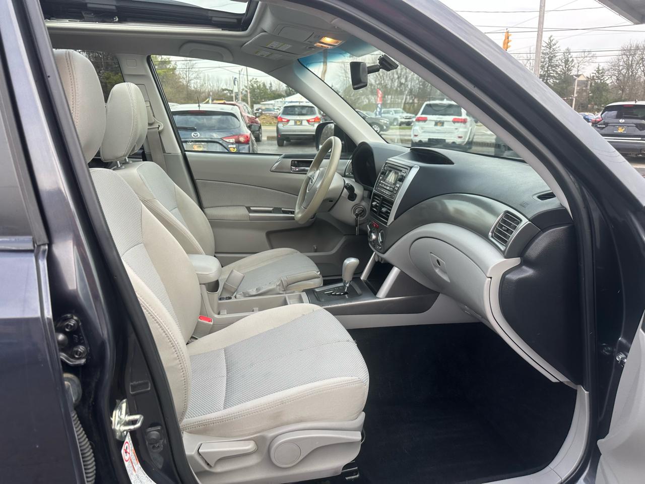 Subaru Forester 4dr Auto 2.5X Premium 2012