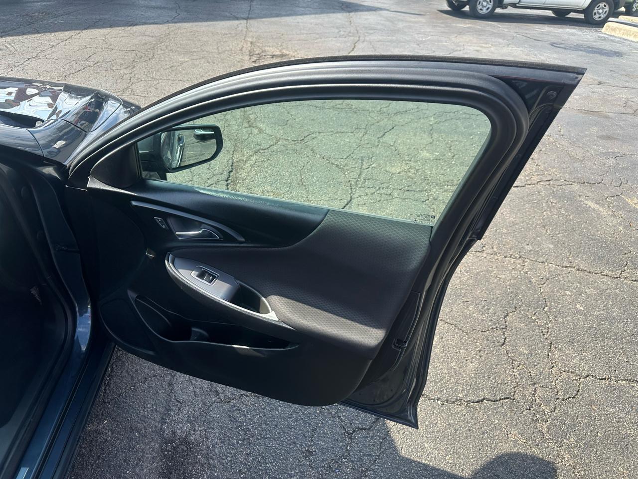 Chevrolet Malibu 4dr Sdn RS w/1SP 2019