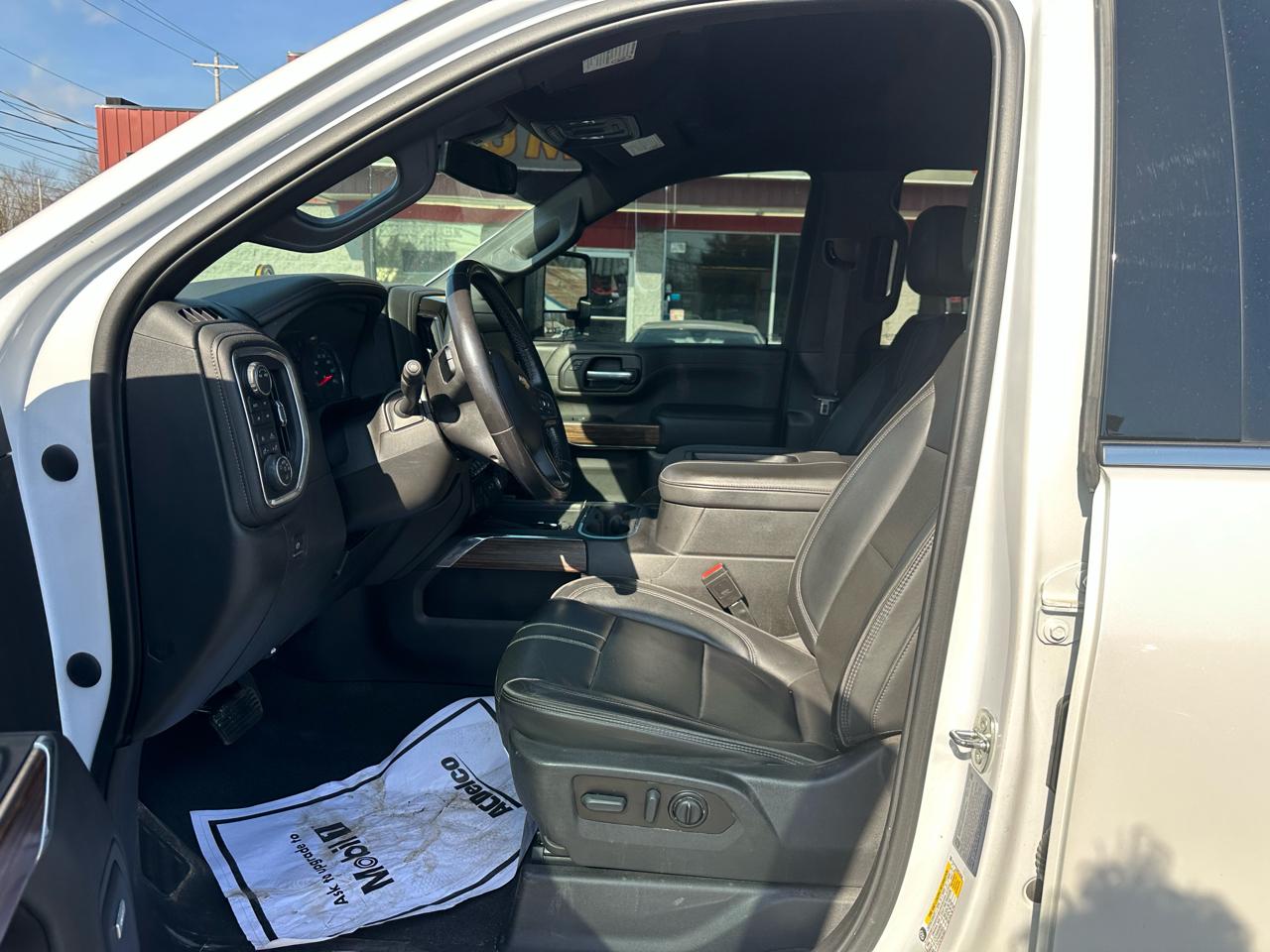 Chevrolet Silverado 3500HD 4WD Crew Cab 159" High Country 2022