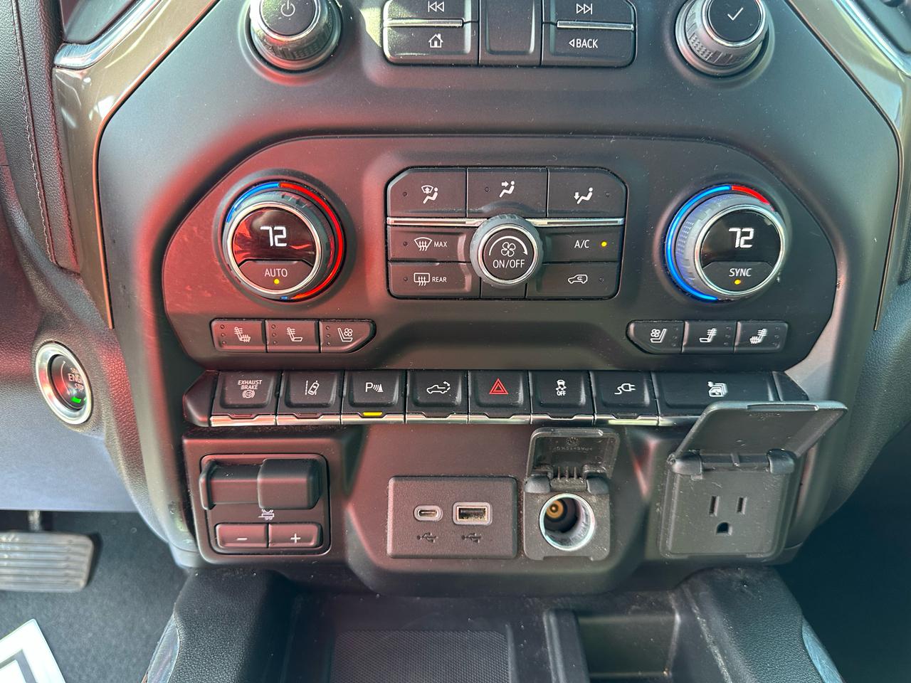 Chevrolet Silverado 3500HD 4WD Crew Cab 159" High Country 2022